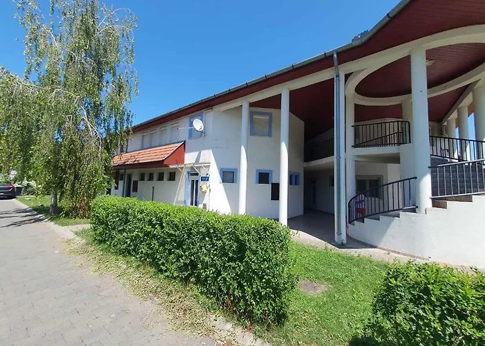 In - Balaton 53129 アパート *